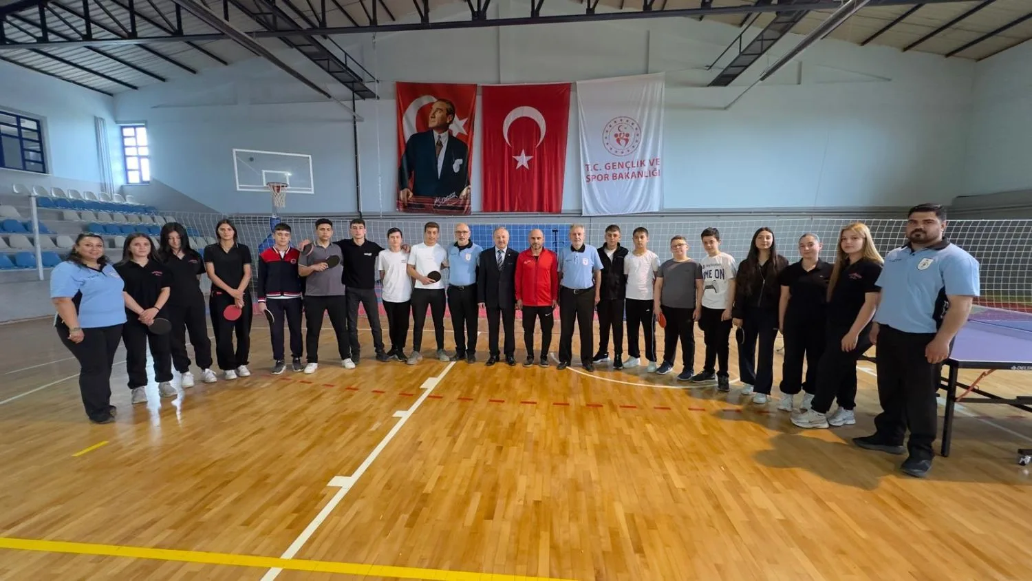 Mecitözü'nde Gençlik Haftası Masa Tenisi Turnuvası Heyecanı Sona Erdi