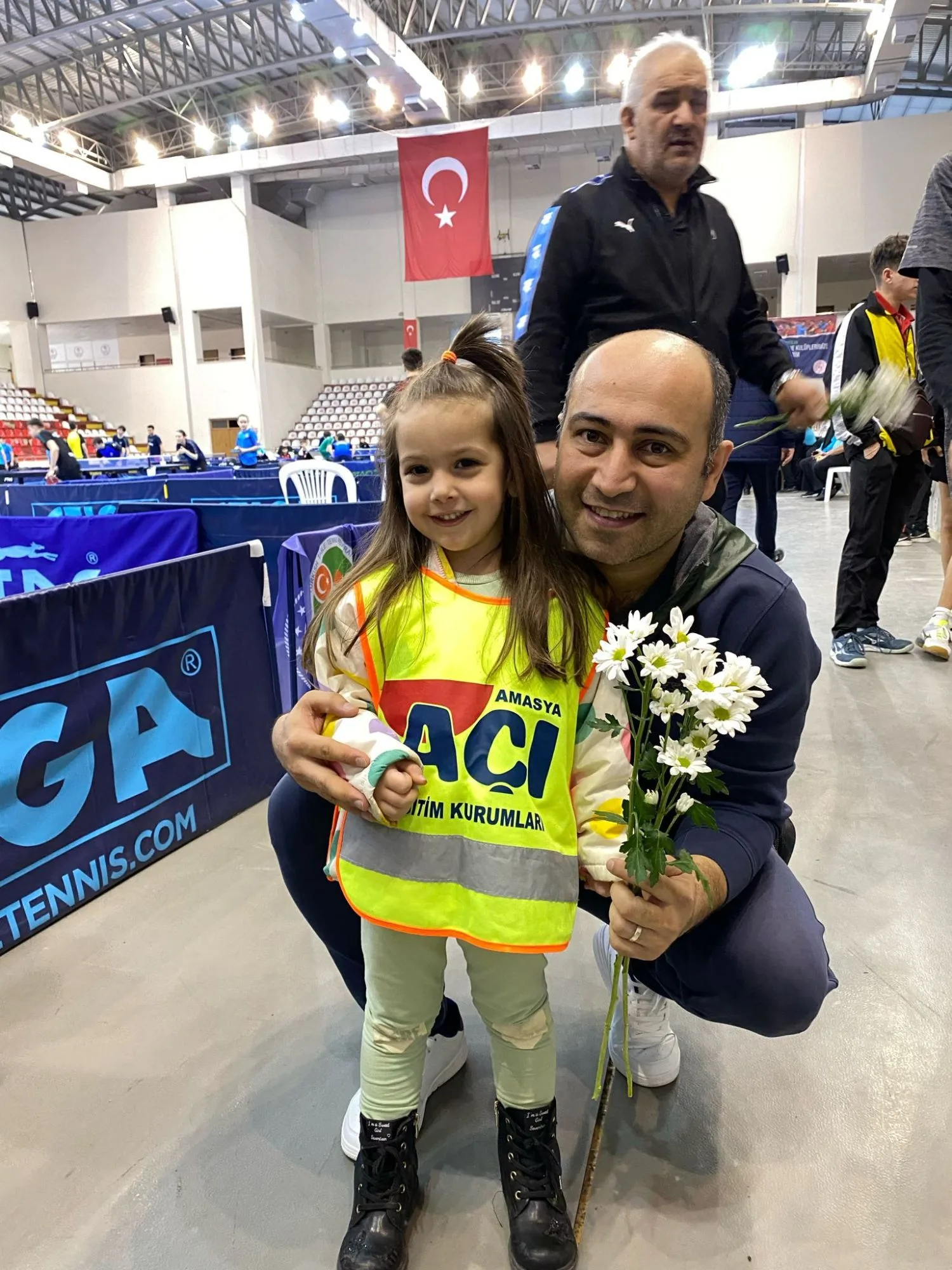 Amasyalı Miniklerden Antrenörlerimize Anlamlı Hediye.