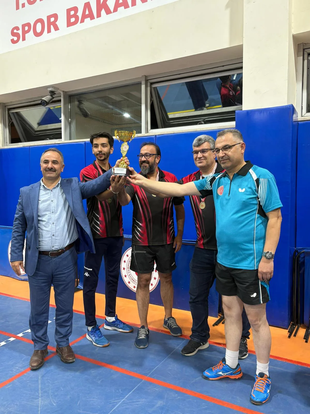 8-9 Ekim 2025 Tarihlerinde Düzenlenen Kamu Spor Oyunları Masa Tenisi Müsabakaları Sona Erdi.