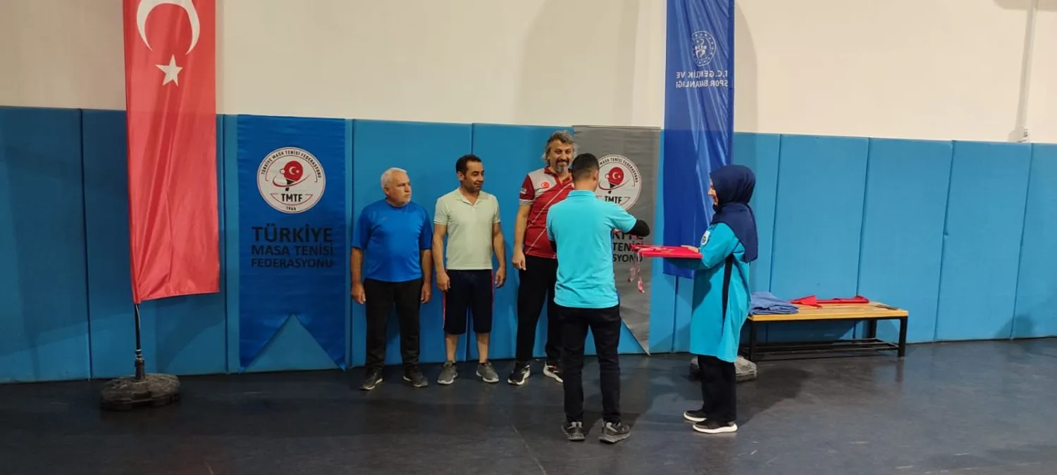 24 Kasım Öğretmen Günü Masa Tenisi Turnuvası Yapıldı