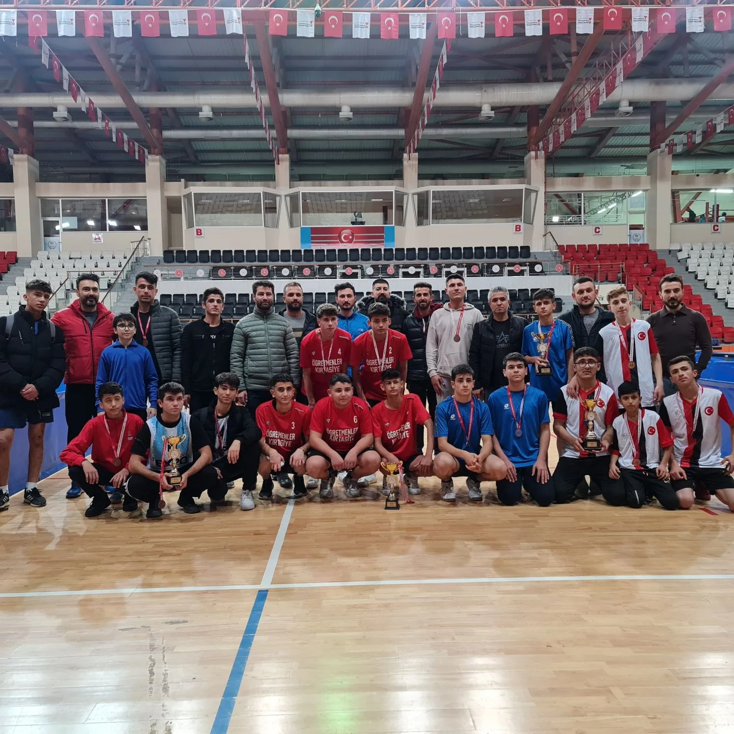 Gençler Okul Sporları Müsabakaları Yapıldı
